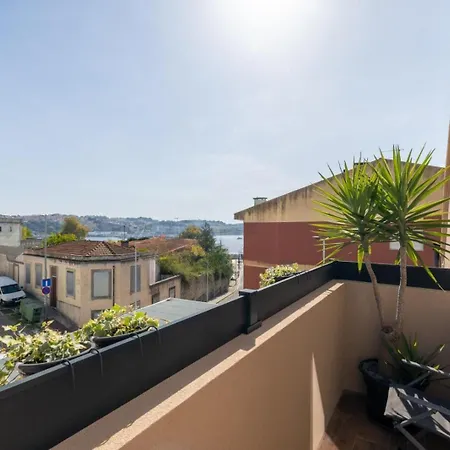 Homestay Riversea Porto